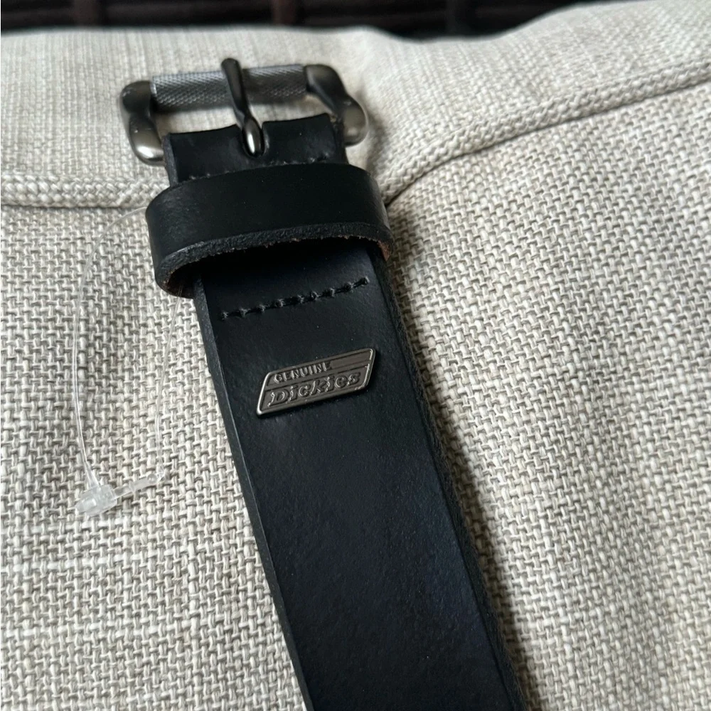 Dickies genuine leather belt size 40 - Picture 4 of 8